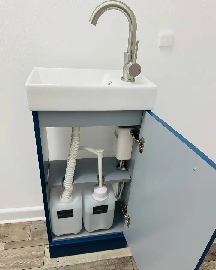 Build a Real Fresh and Waste Water Station