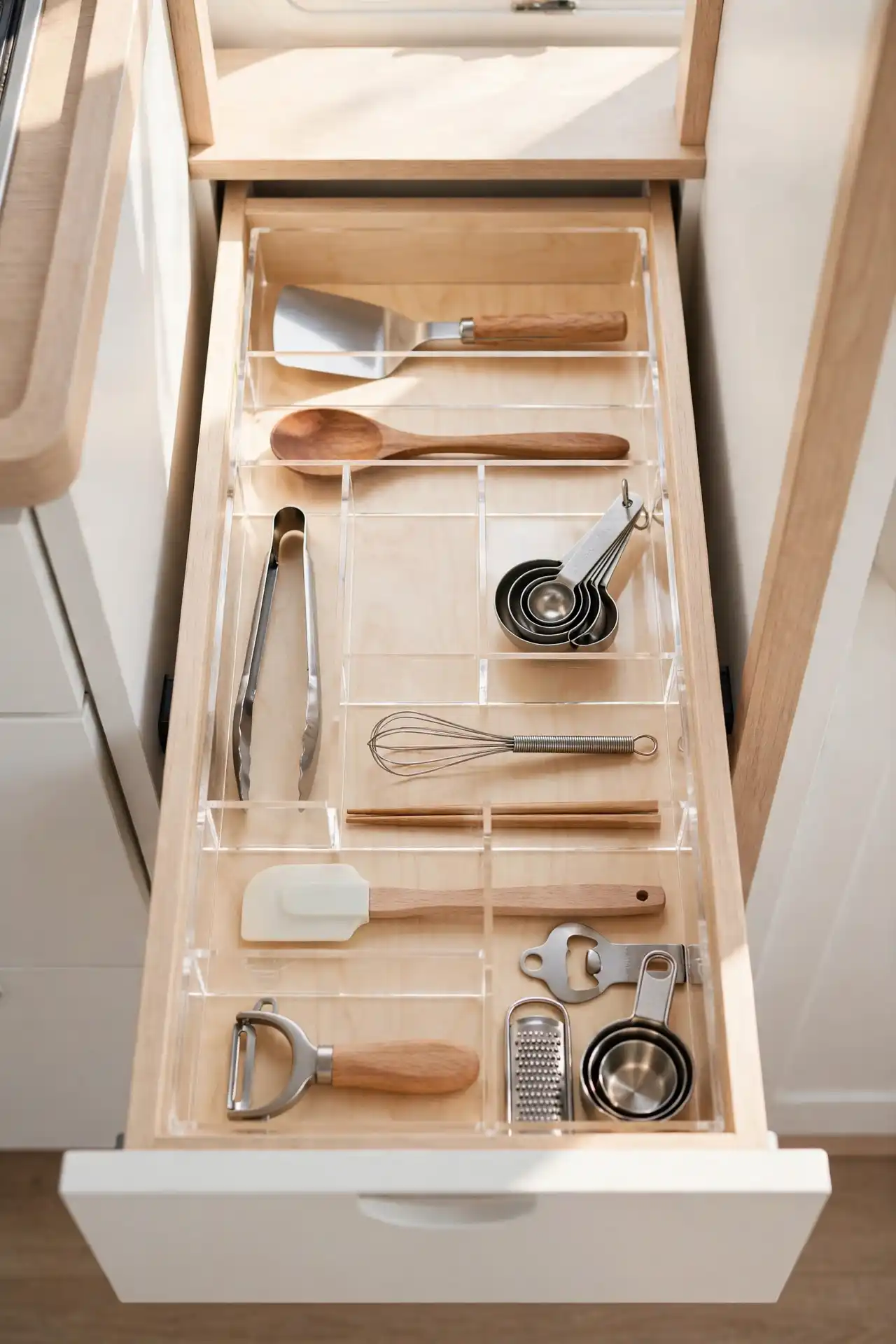 RV drawers that stay organized